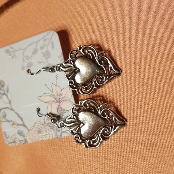 YOU HAVE MY HEART❣️Dangling silver heart earrings. New. - Picture 2 of 5